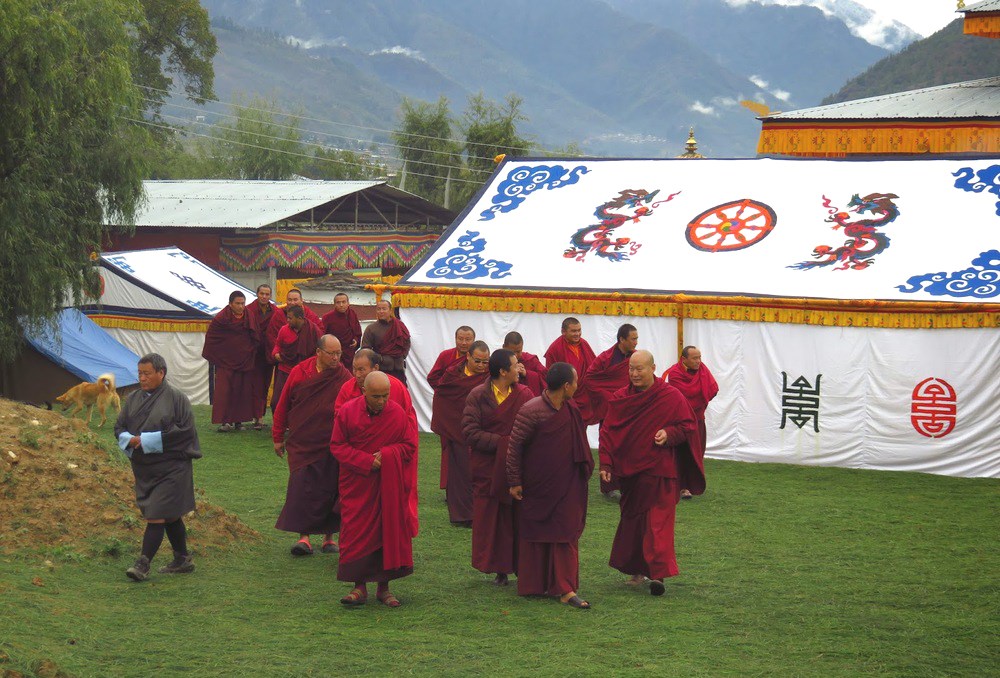 Meet His Holiness The Je Khenpo – Recipient Of The Order of Druk Gyolpo ...