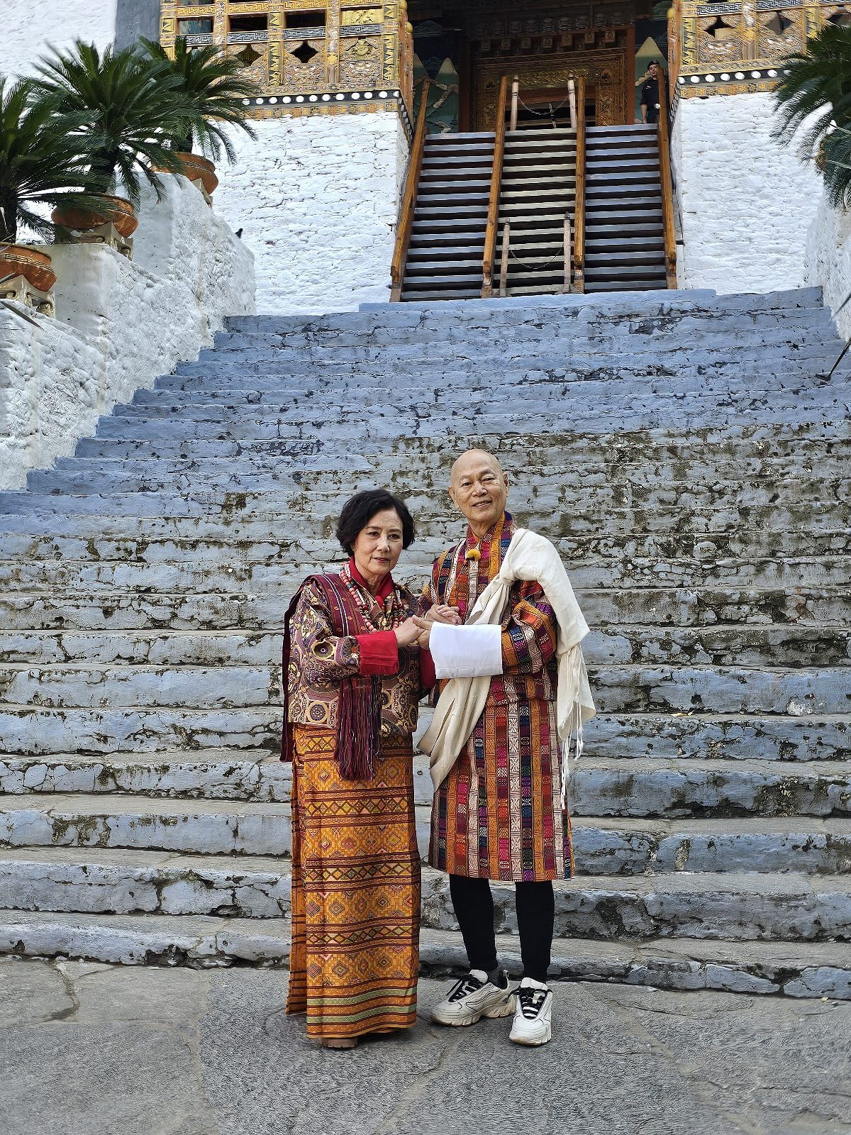 liza wang and lau kar ying in bhutan5